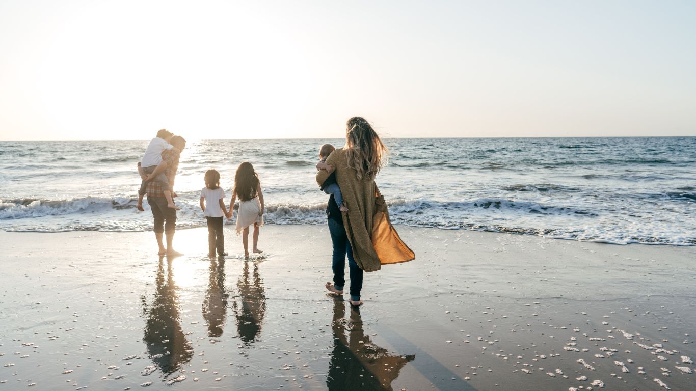 Versicherungen für Unternehmen 6 Versicherungen für Unternehmen svg+xml;charset=utf